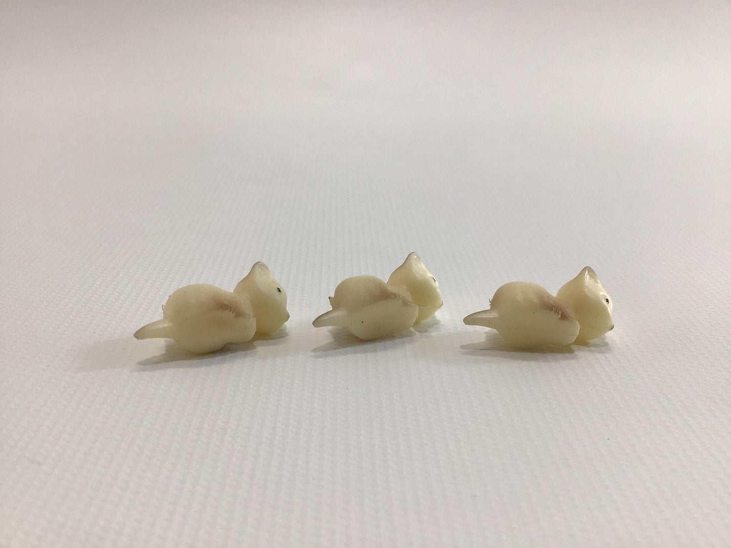 Vintage Miniature Resin Kitten Figurines Dollhouse Display Assemblage Arts and Crafts Pieces