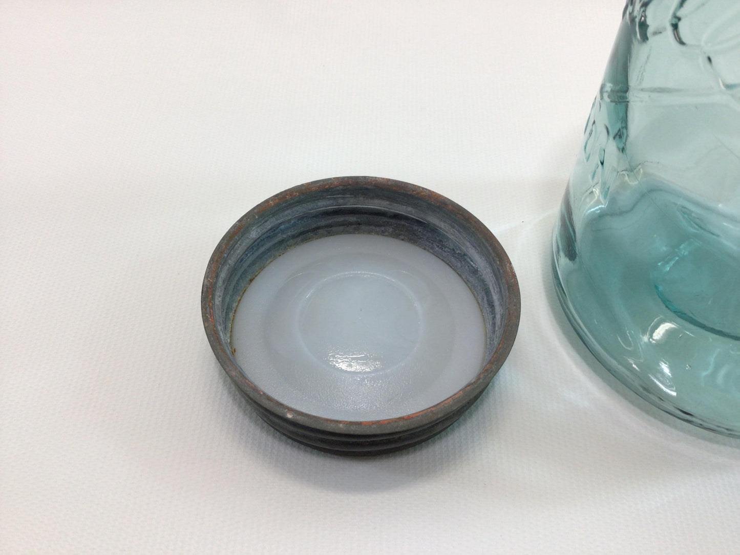 Vintage Blue Glass Ball Mason Jar One Quart J6 with Zinc Lid