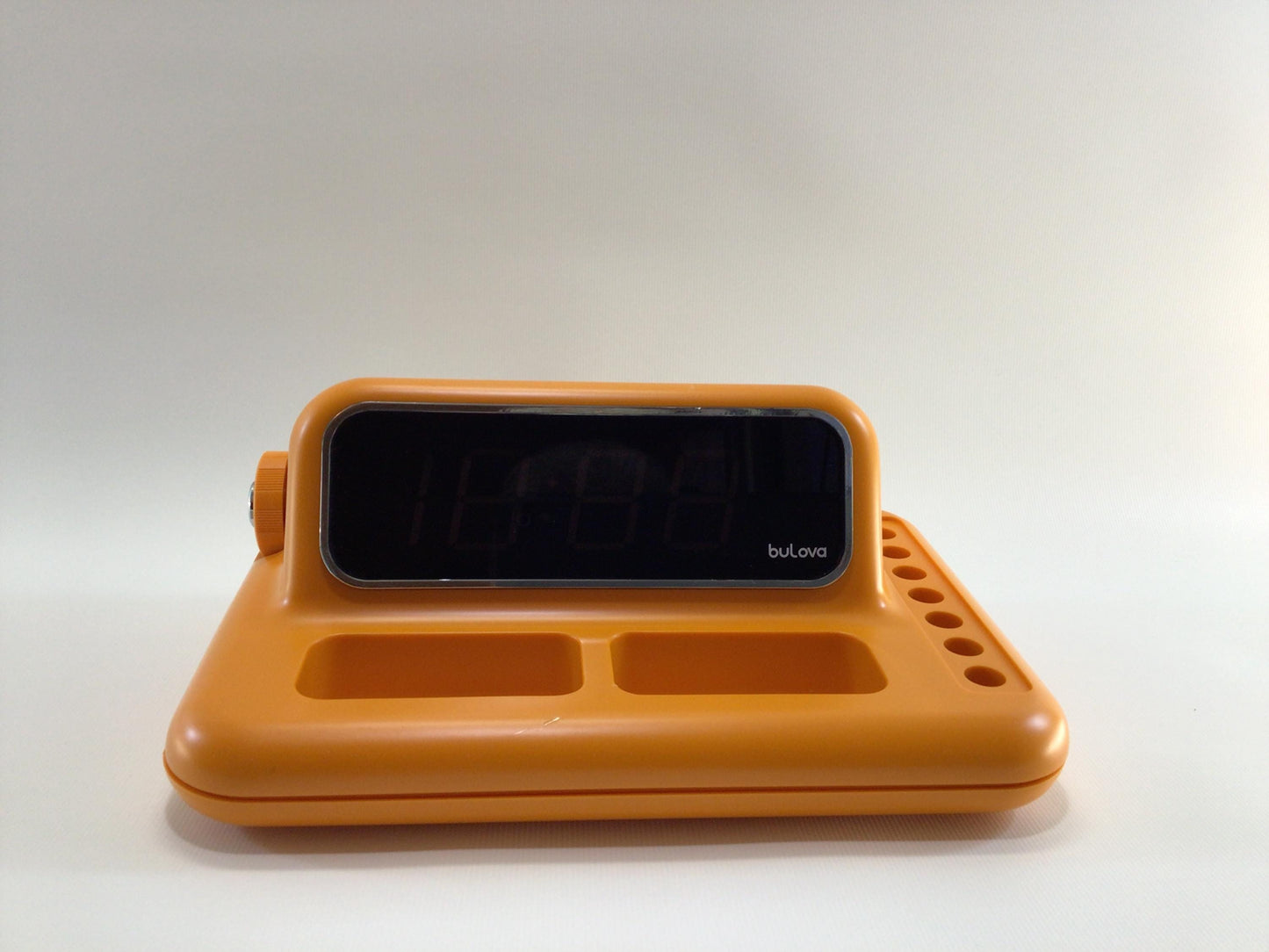 Bulova Digital Alarm Clock Model B-5467 Desk or Night Stand Organizer Vintage Electronics Device