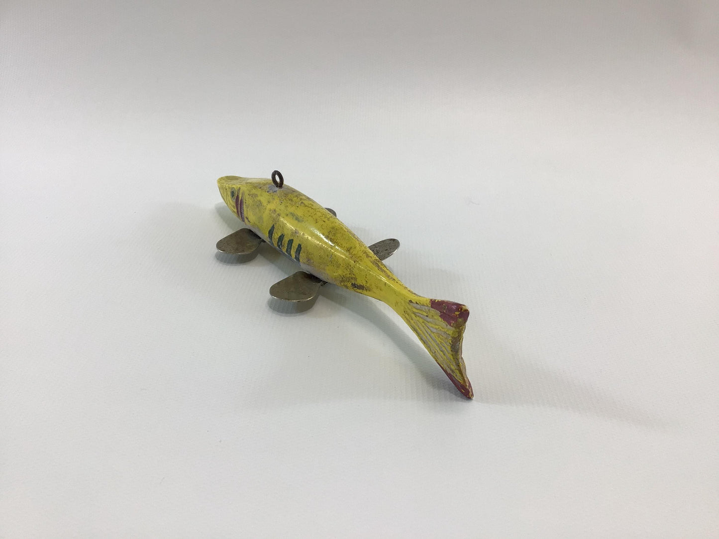 Plastic Body 6" Yellow Fish Decoy Vintage Outdoor Sport Fishing Tackle