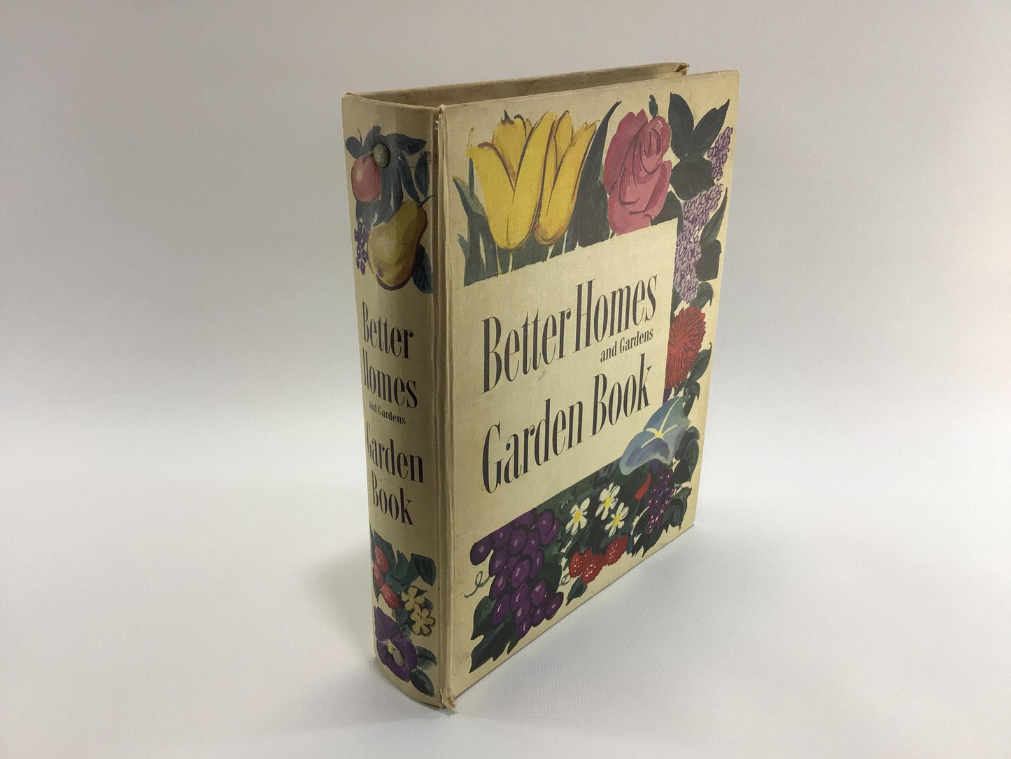 Vintage Garden Book Better Homes and Gardens 1951 First Edition