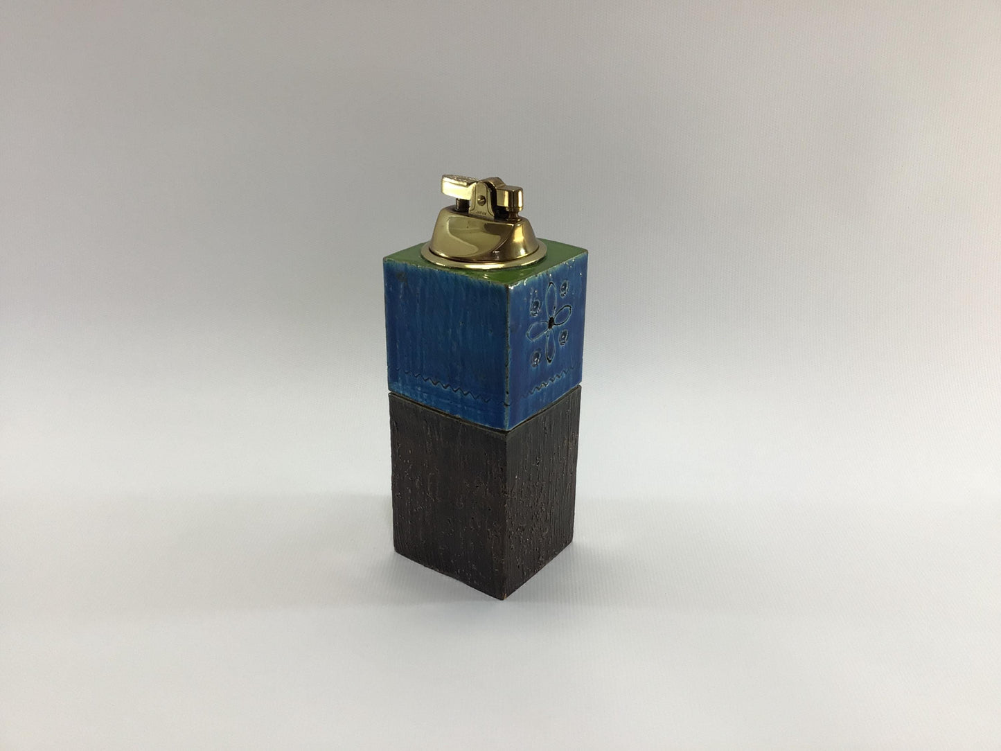 Mid Century Flower Power Table Lighter Made in Italy Ceramic Rosenthal Netter Home Decor