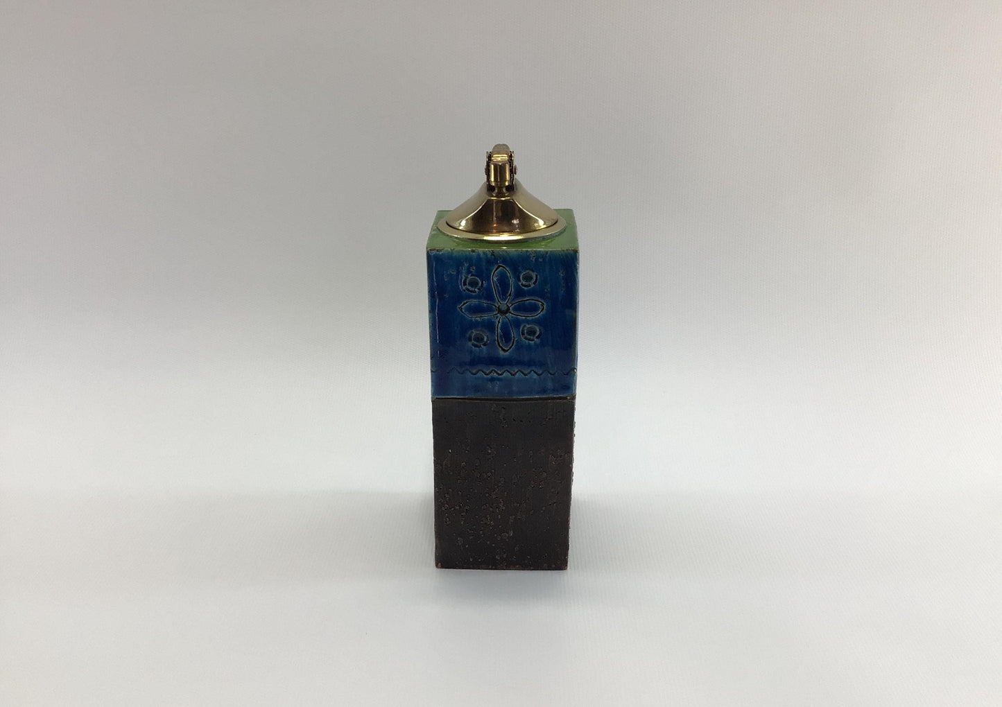 Mid Century Flower Power Table Lighter Made in Italy Ceramic Rosenthal Netter Home Decor