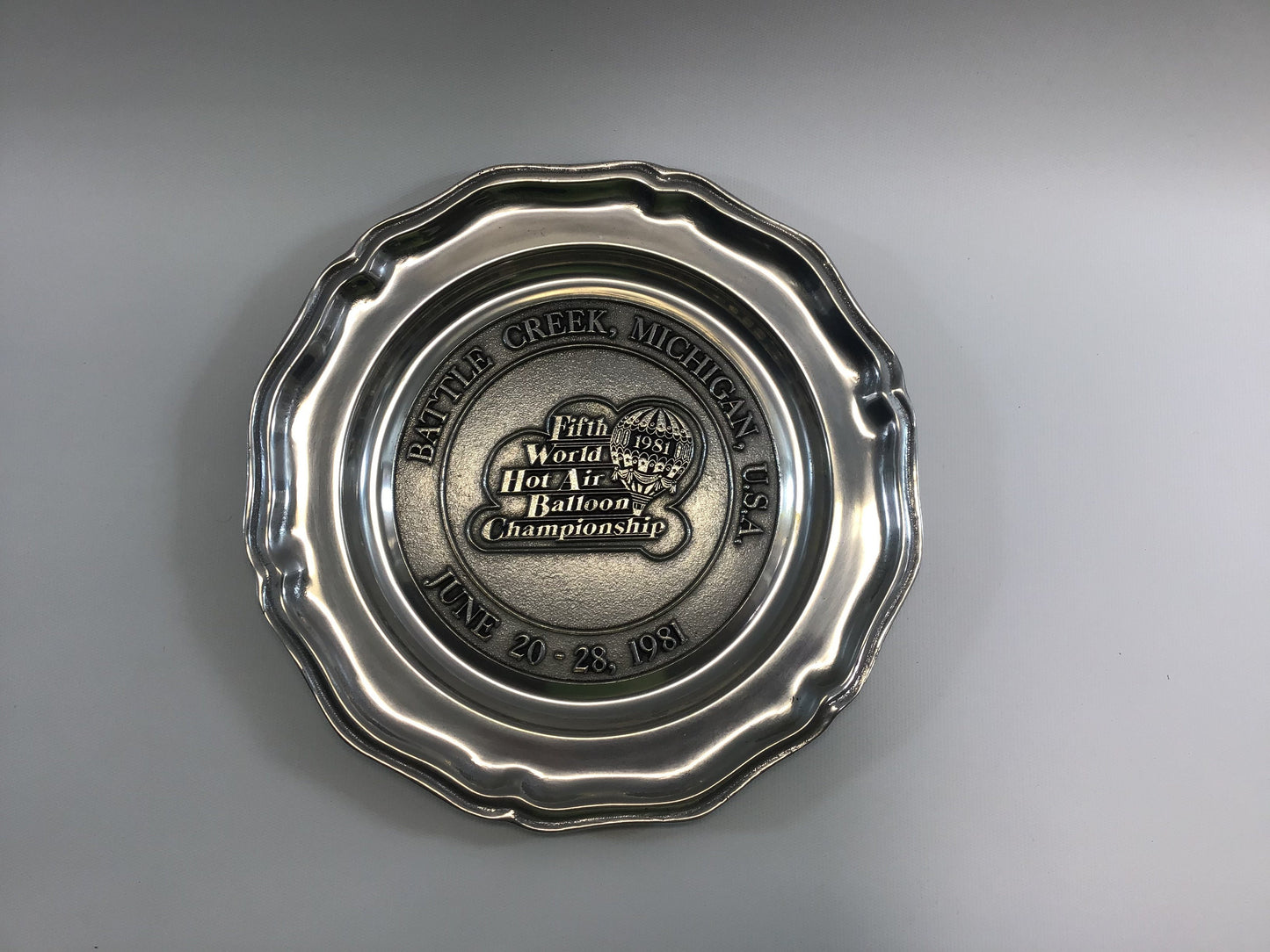 1981 RWP Pewter Collector Plate Hot Air Balloon Championship Battle Creek Michigan Wilton Armetale Plough