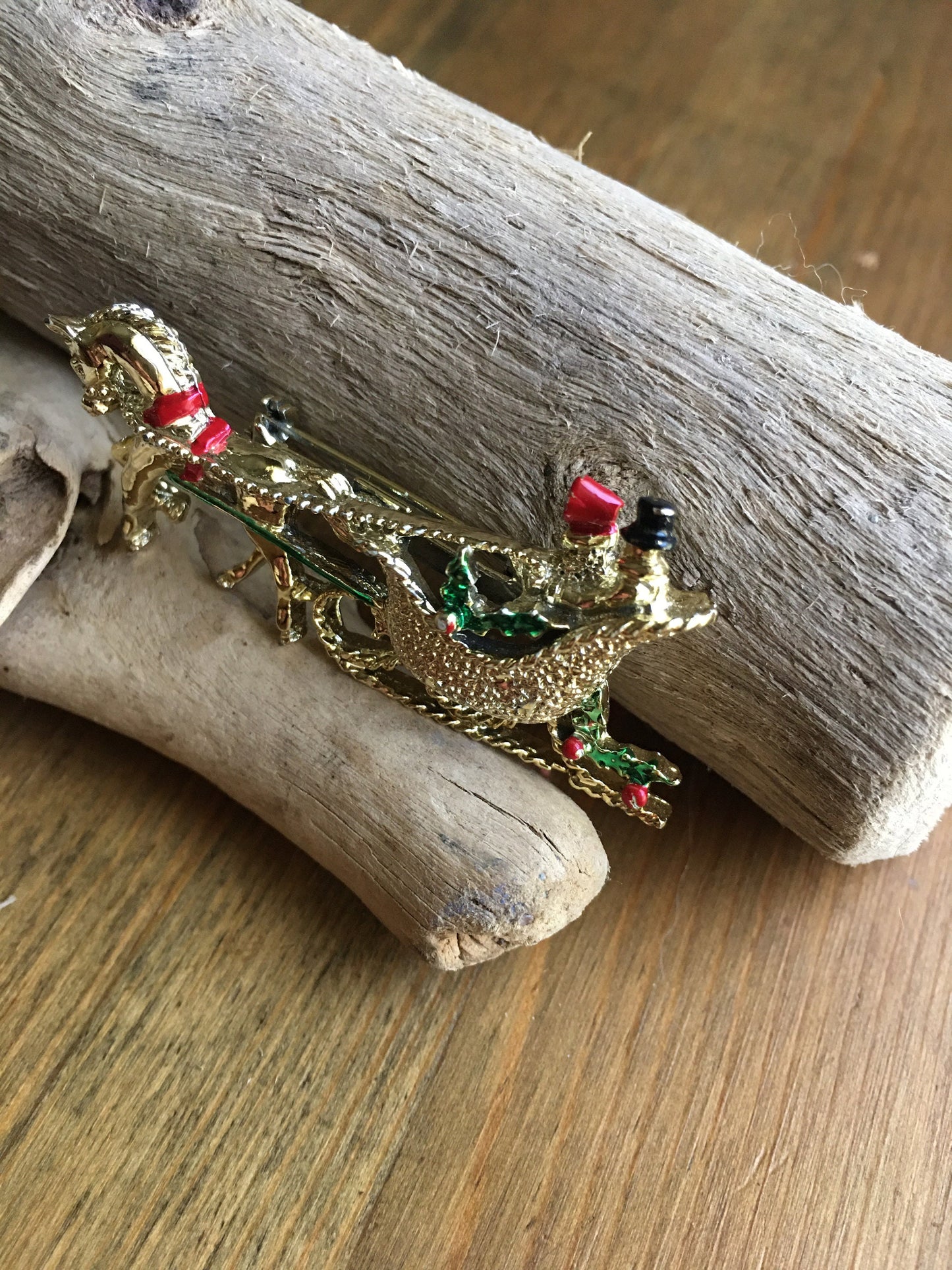 Christmas Holiday Brooch Sleigh Ride Textured Gold Tone Enamel Signed Gerry's