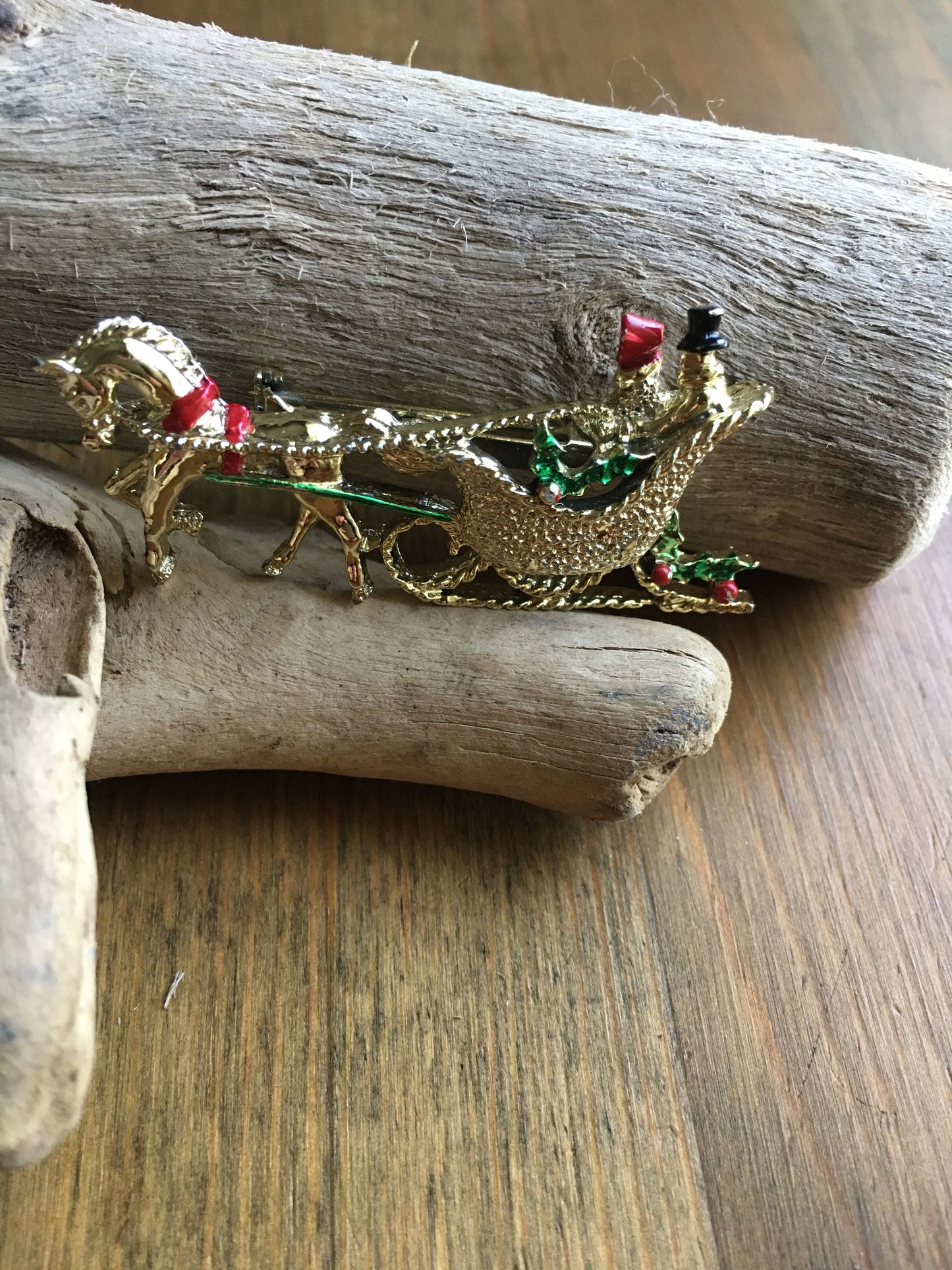 Christmas Holiday Brooch Sleigh Ride Textured Gold Tone Enamel Signed Gerry's