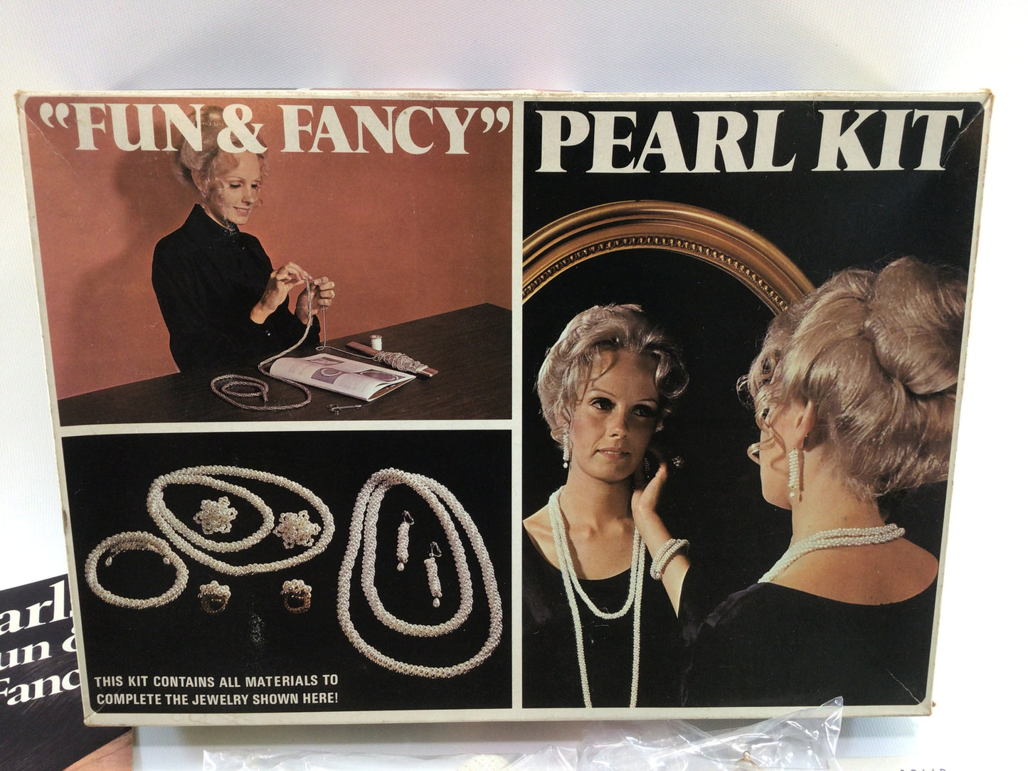 Pearl Necklace Kit Fun & Fancy Retro 70's Fashion Vintage Costume Jewelry Craft Box