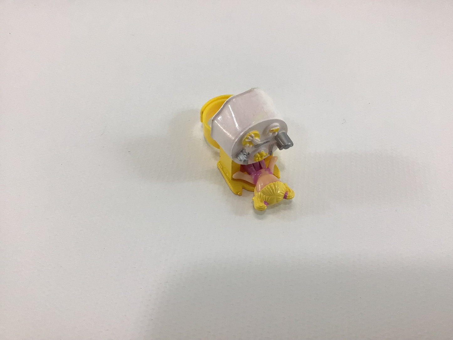 Bluebird Polly Pocket 1989 Tiny Tina's Dinner Time Ring