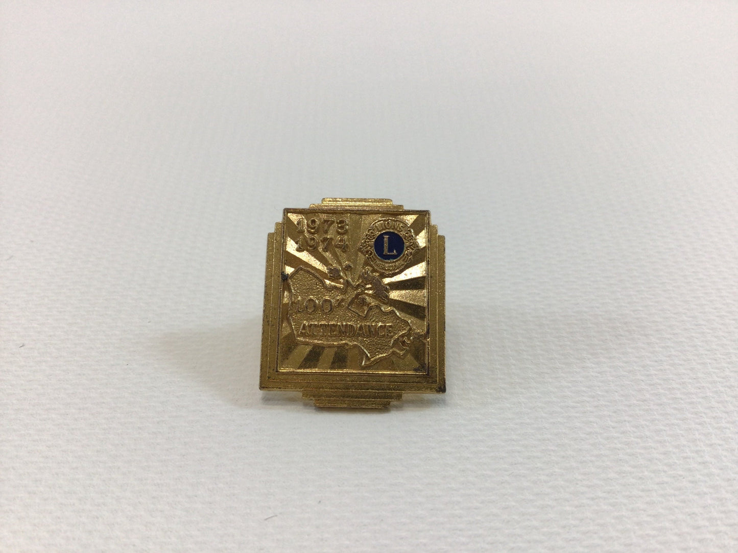 Vintage Lions Club International Hat Pin 100% Attendance 1974 San Francisco