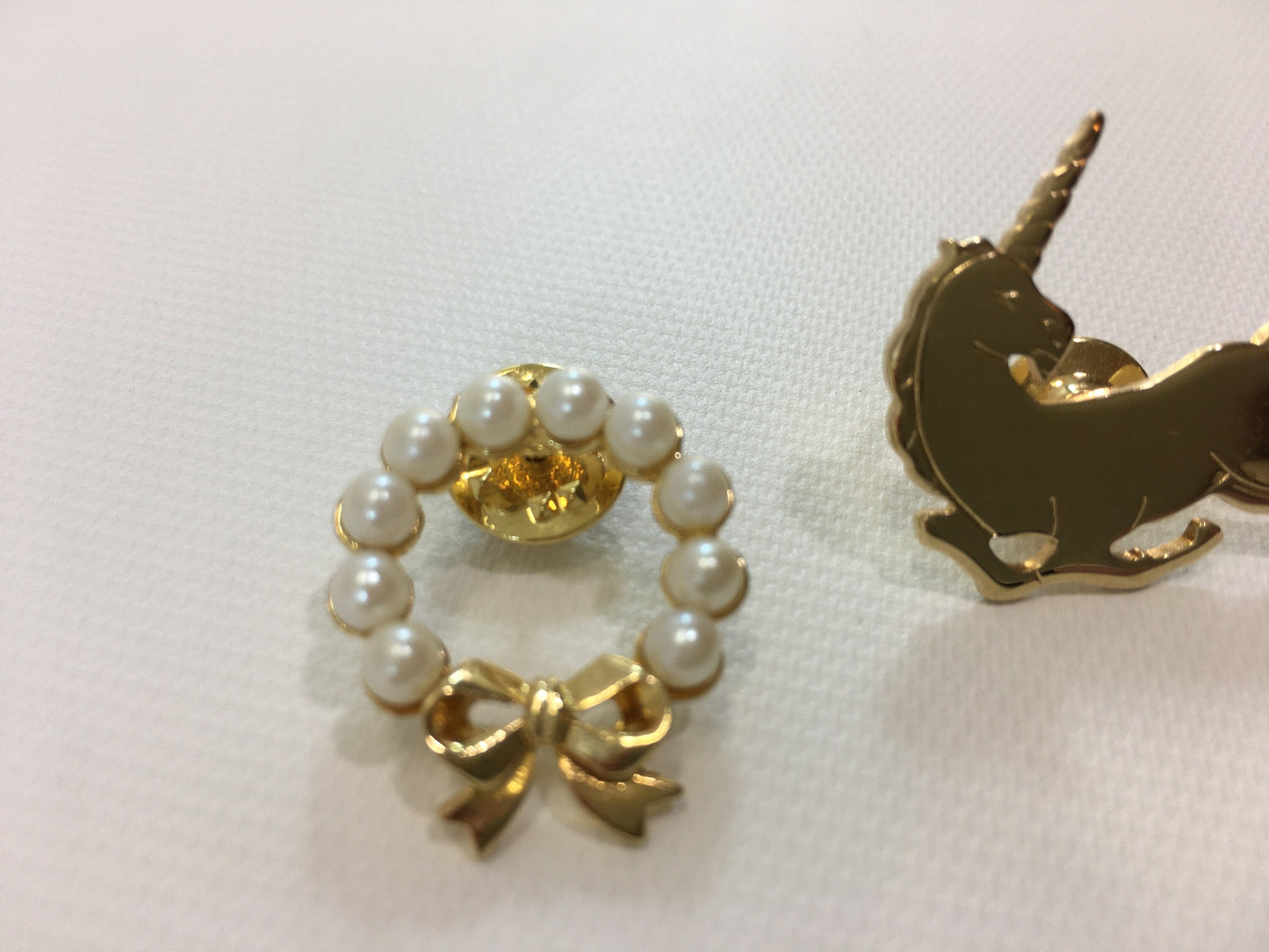 Gold Tone Unicorn Wreath Faux Pearls Fashion Pins