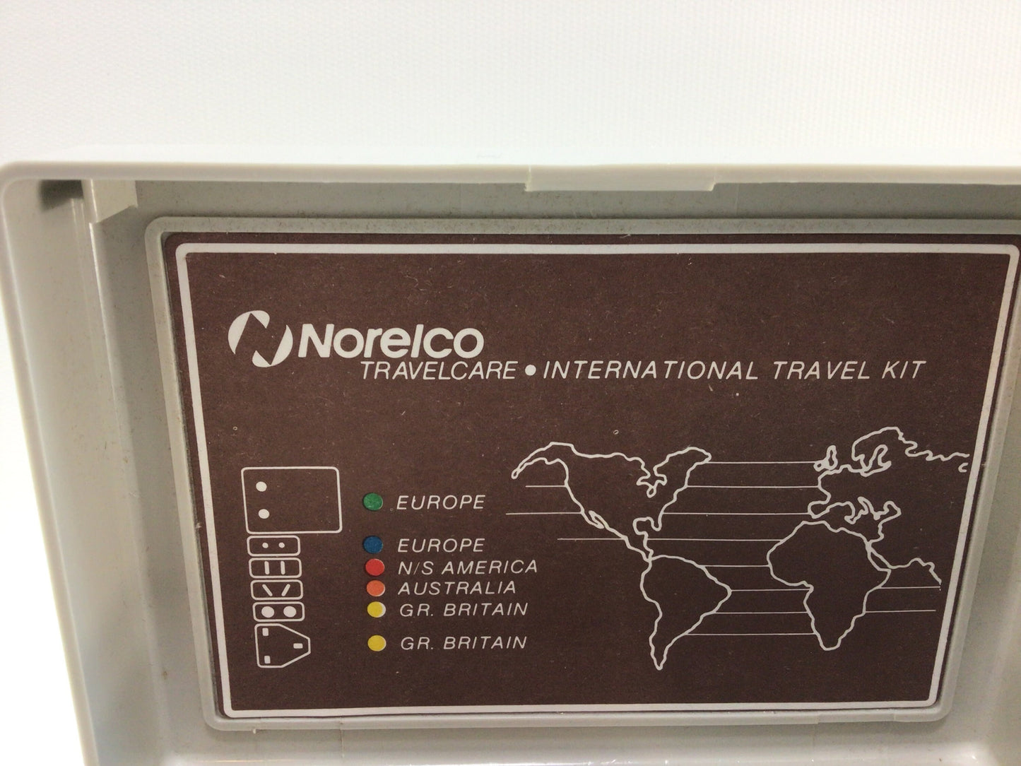 Norelco Travelcare International Travel Kit Vintage Electronics Gadget Wall Plug Adapters Set