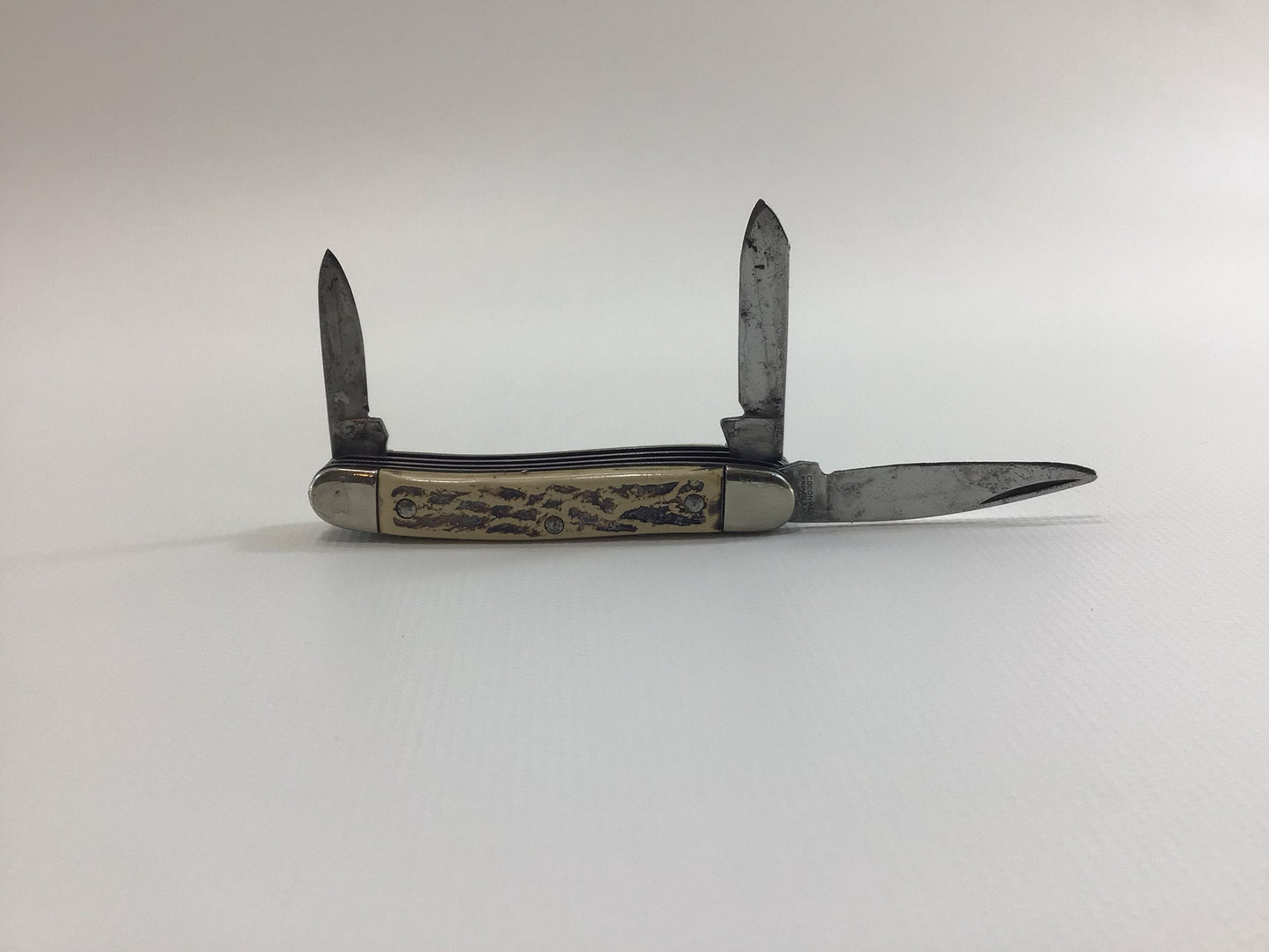 Vintage Pocket Knife Stockman Three Blade Colonial Made in USA