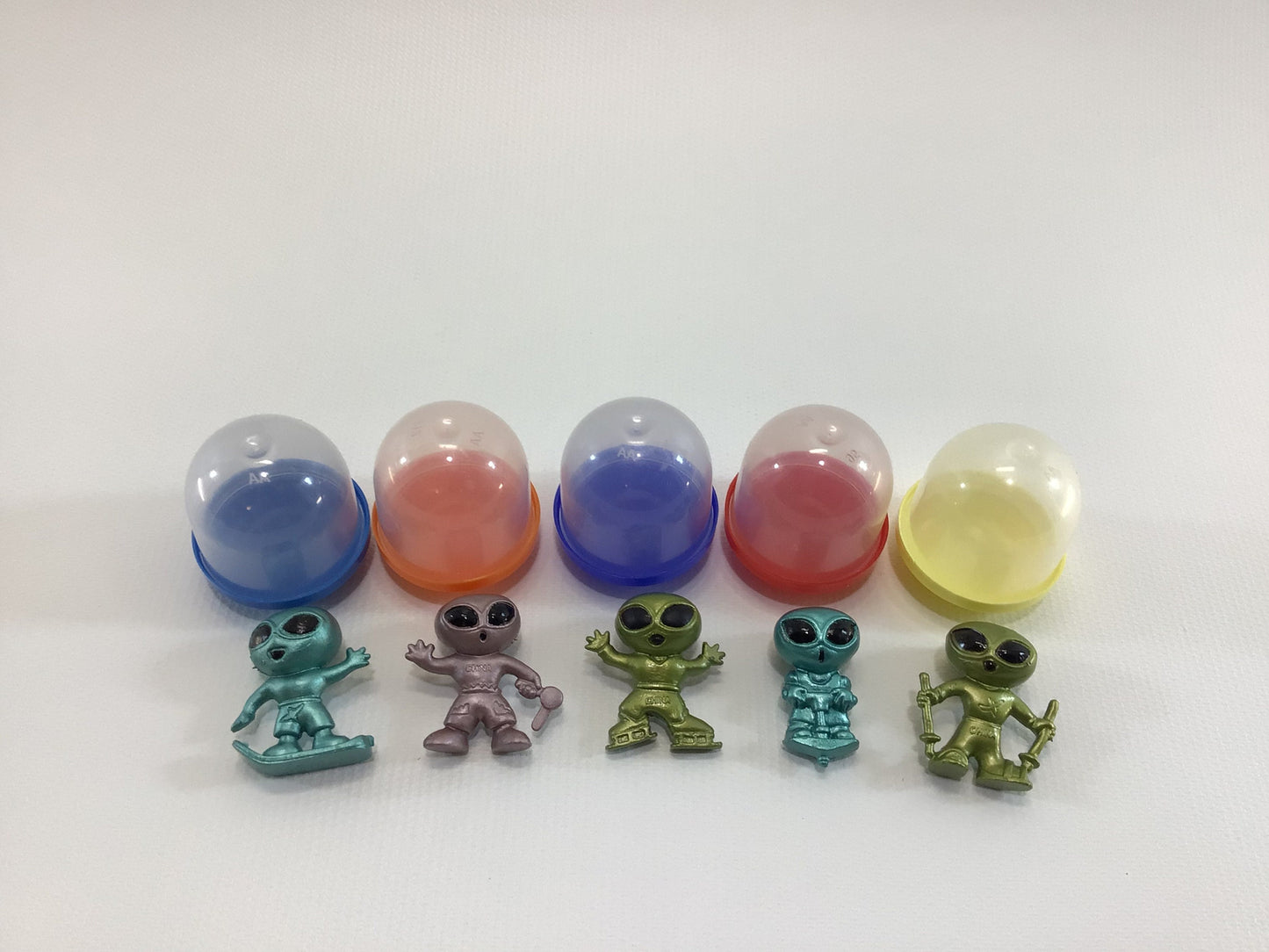 1980s Alien Extreme Sports Vintage Toy Gumball Vending Machine Prize Lot of 5 Random Figures in Capsule