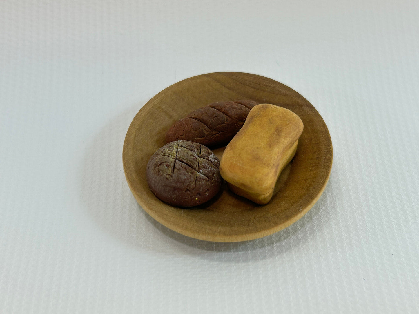 Handmade Dollhouse Miniature Bread 3 Loaves Wooden Bowl 1:12 Scale Artisan Country Kitchen Decor