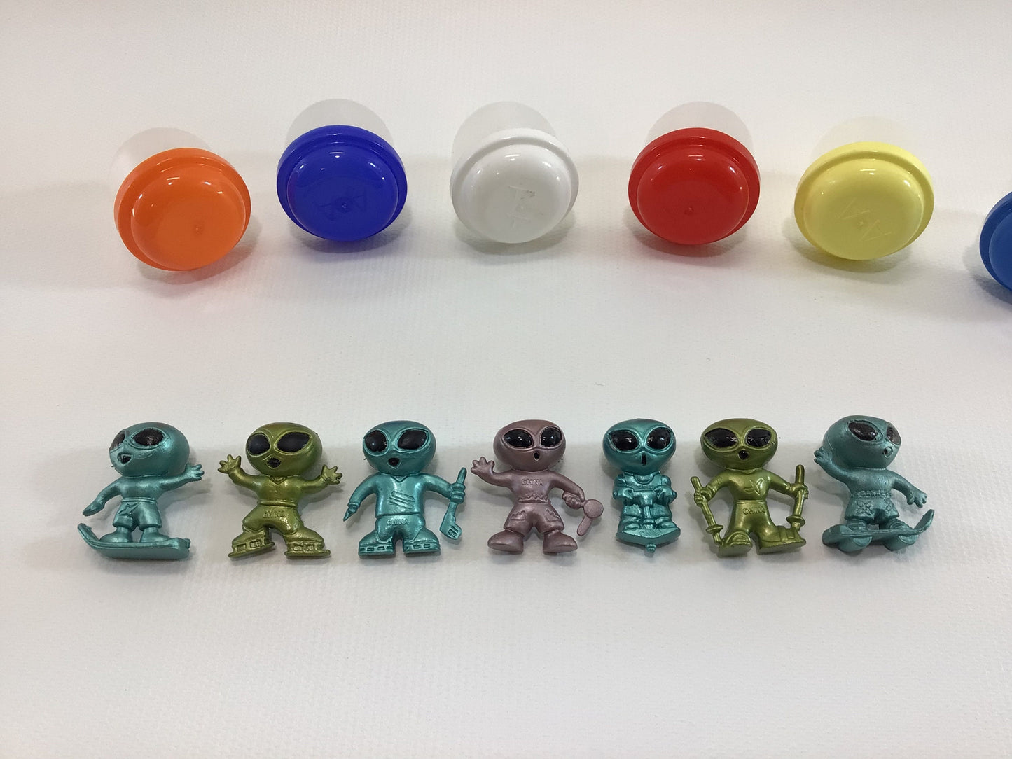 1980s Alien Extreme Sports Vintage Toy Gumball Vending Machine Prize Lot of 5 Random Figures in Capsule