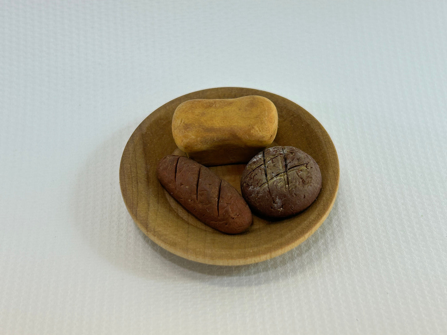 Handmade Dollhouse Miniature Bread 3 Loaves Wooden Bowl 1:12 Scale Artisan Country Kitchen Decor