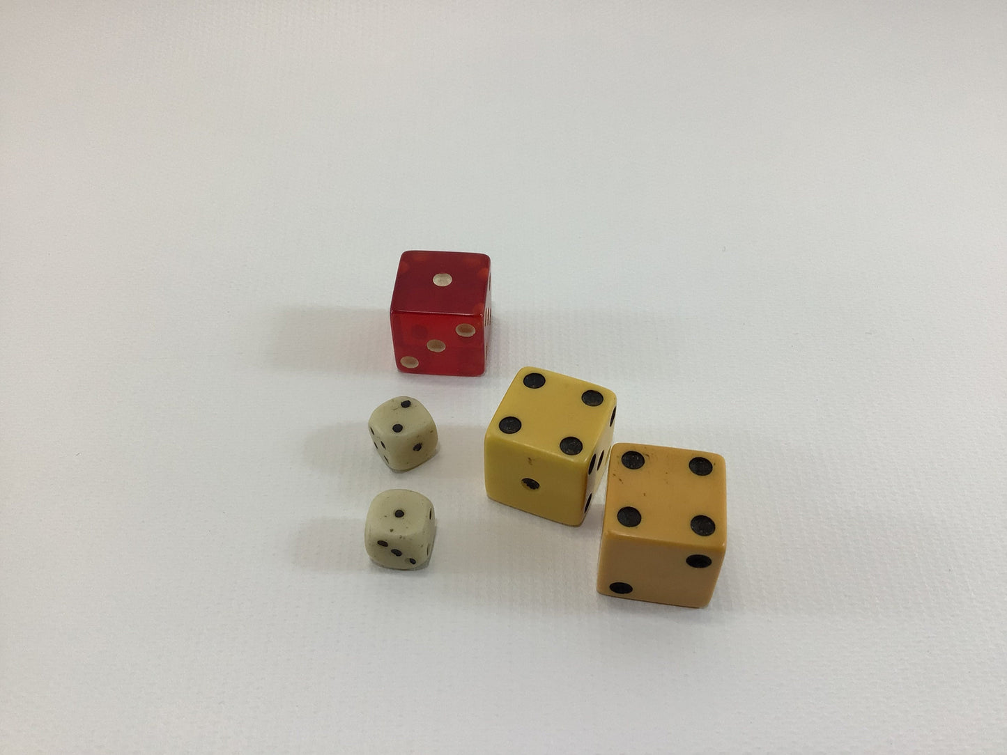 Vintage Dice Lot 1 Red Acrylic 2 Butterscotch 2 Miniature Game Parts Pieces