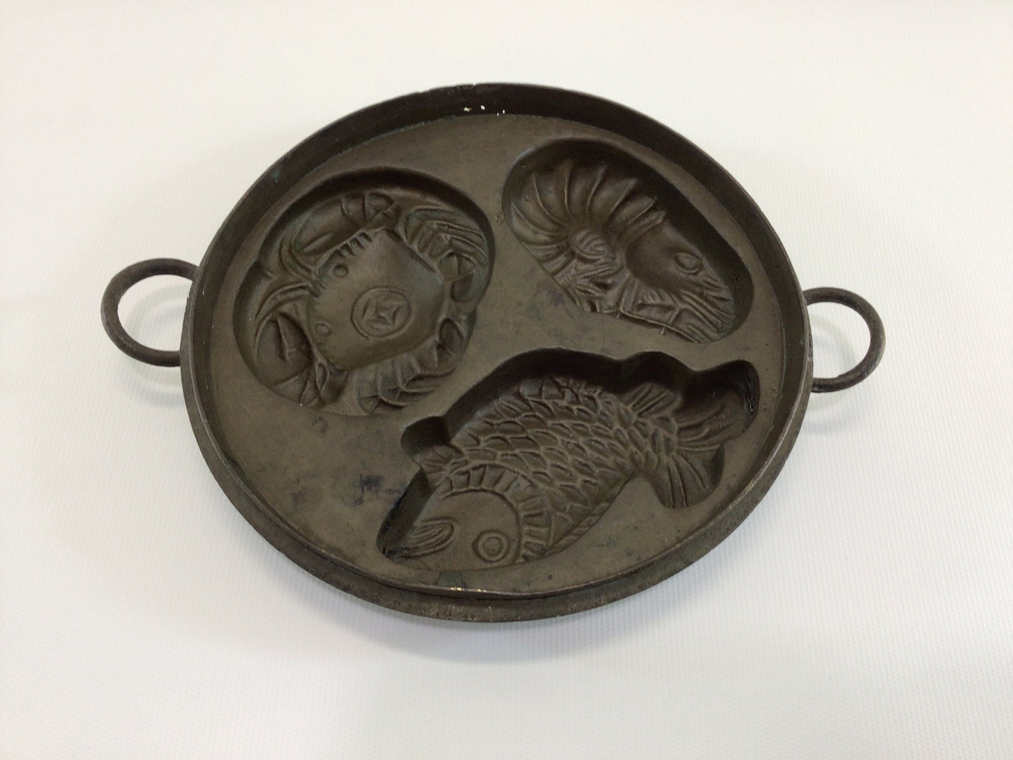 Cast Iron Seafood Fish Mold Antique Collectible Cookware Home Decor