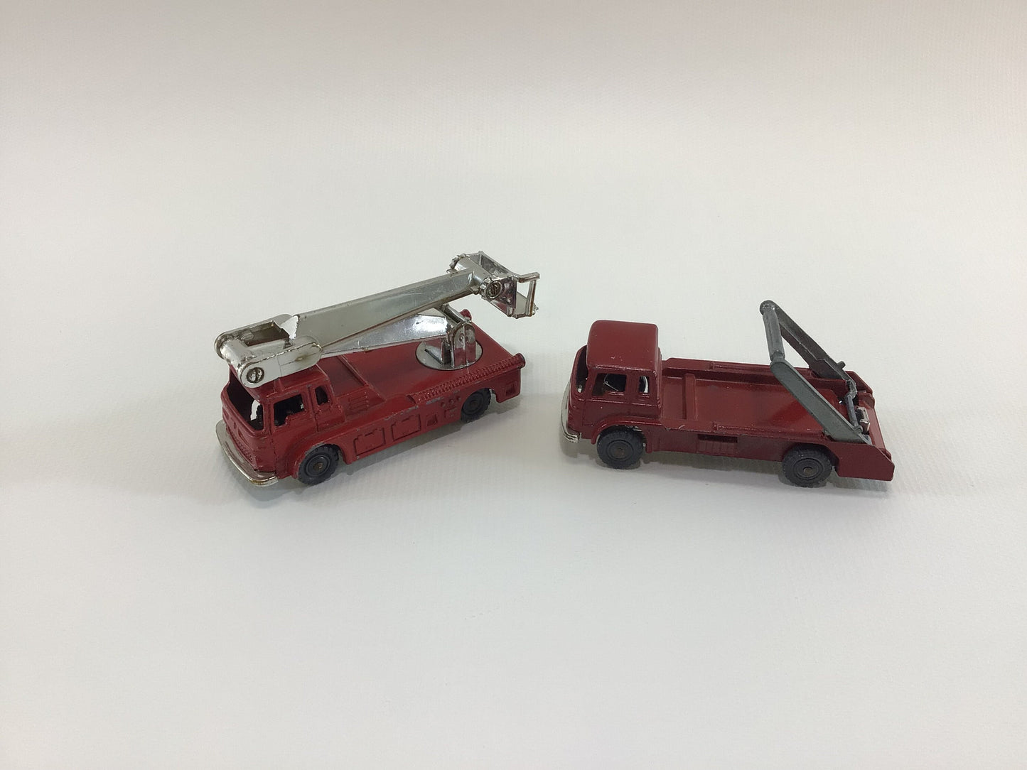 Husky Diecast 1/64 Scale Vintage Toy Vehicles Simon Snorkel Fire Truck and Bedford TK 7 Ton Rubbish Hauler