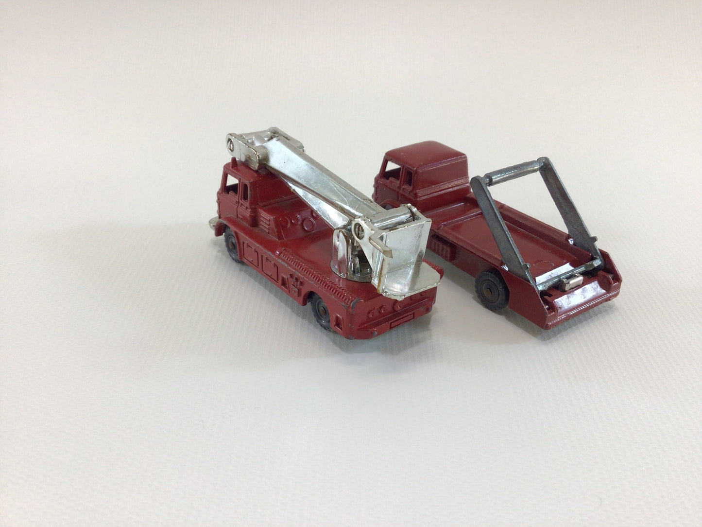 Husky Diecast 1/64 Scale Vintage Toy Vehicles Simon Snorkel Fire Truck and Bedford TK 7 Ton Rubbish Hauler