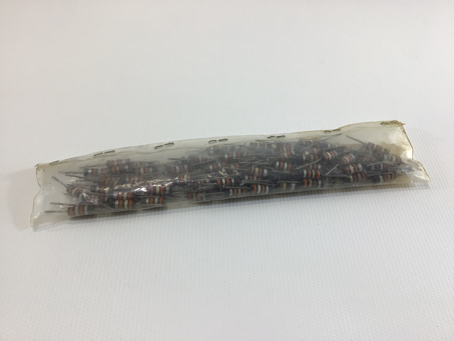 Electronic Resistors 39K Lot of 100 Vintage Audio Television Repair Project Parts Pieces